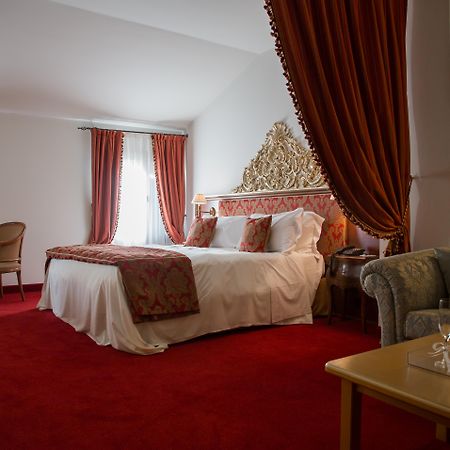 肯杜梅别墅酒店 莫利亚诺威尼托 外观 照片 A suite at the hotel