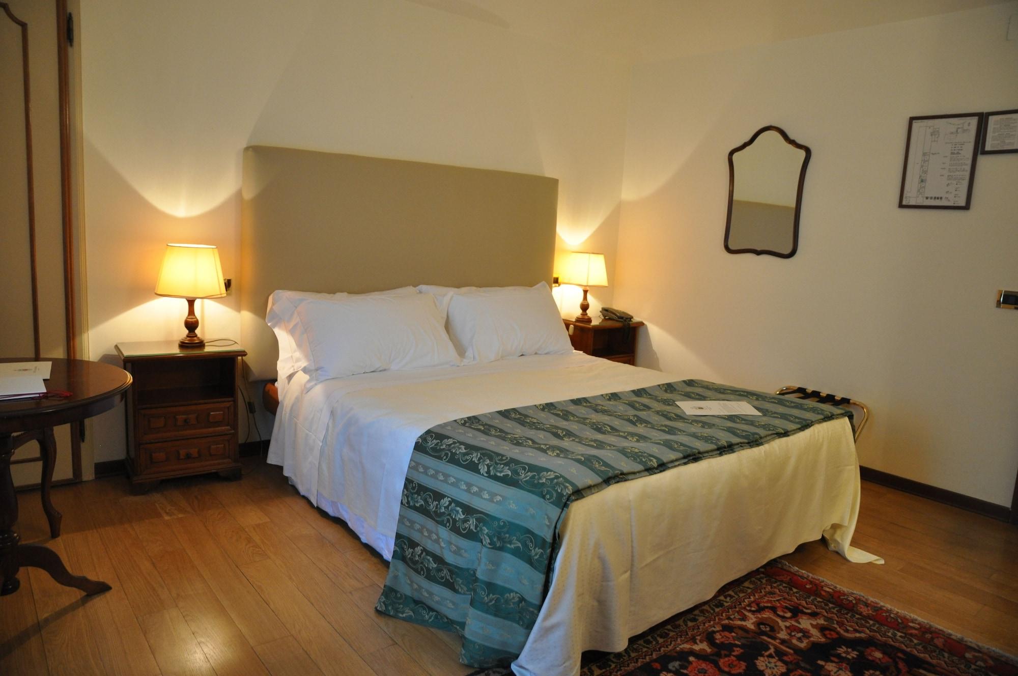肯杜梅别墅酒店 莫利亚诺威尼托 外观 照片 A guest room at the hotel