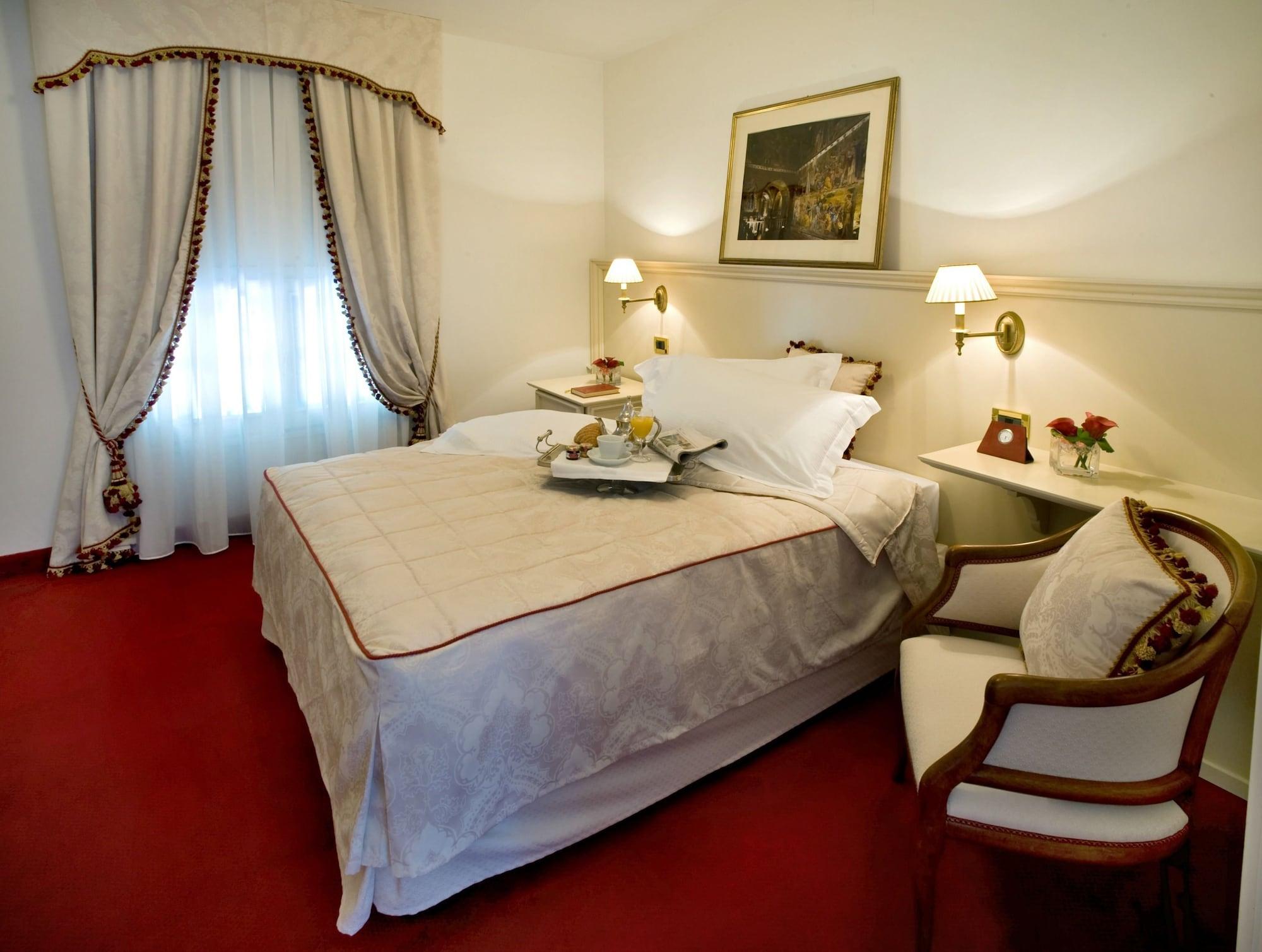 肯杜梅别墅酒店 莫利亚诺威尼托 外观 照片 A room at the hotel