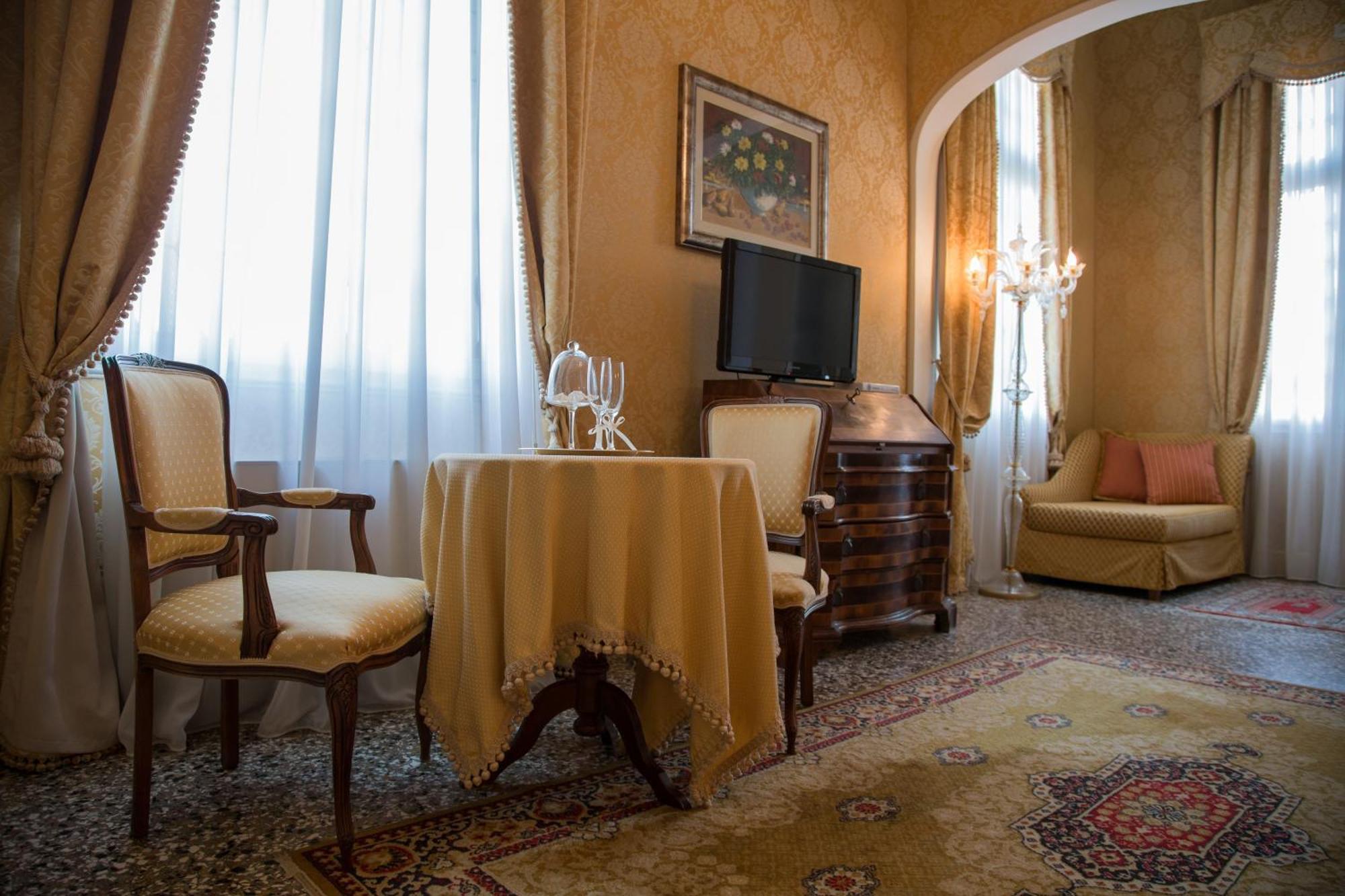 肯杜梅别墅酒店 莫利亚诺威尼托 客房 照片 A room at the hotel