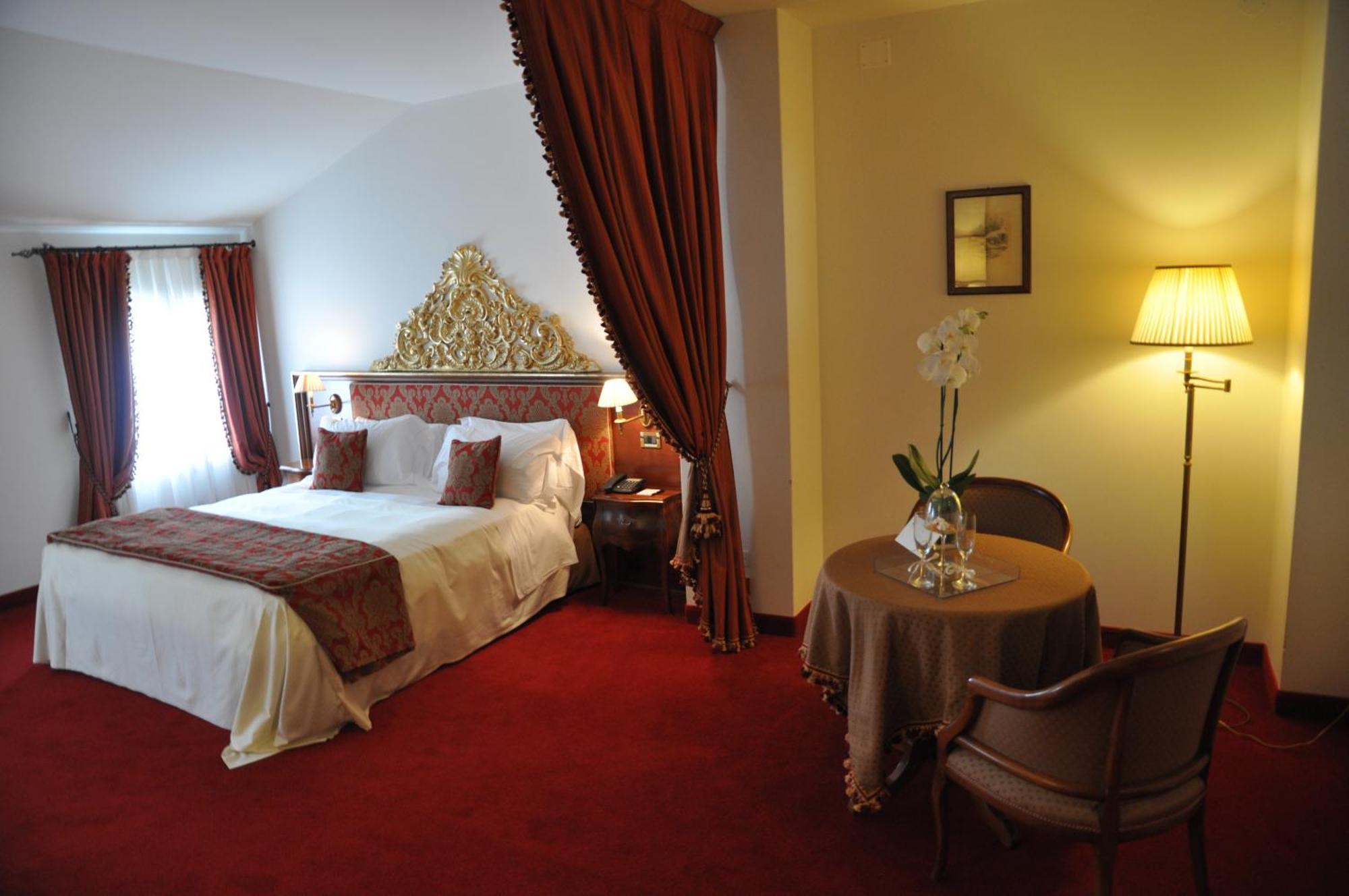 肯杜梅别墅酒店 莫利亚诺威尼托 客房 照片 A room at the hotel