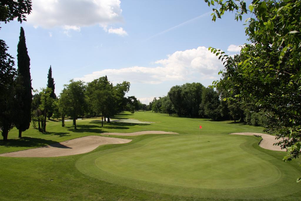 肯杜梅别墅酒店 莫利亚诺威尼托 外观 照片 Golf course