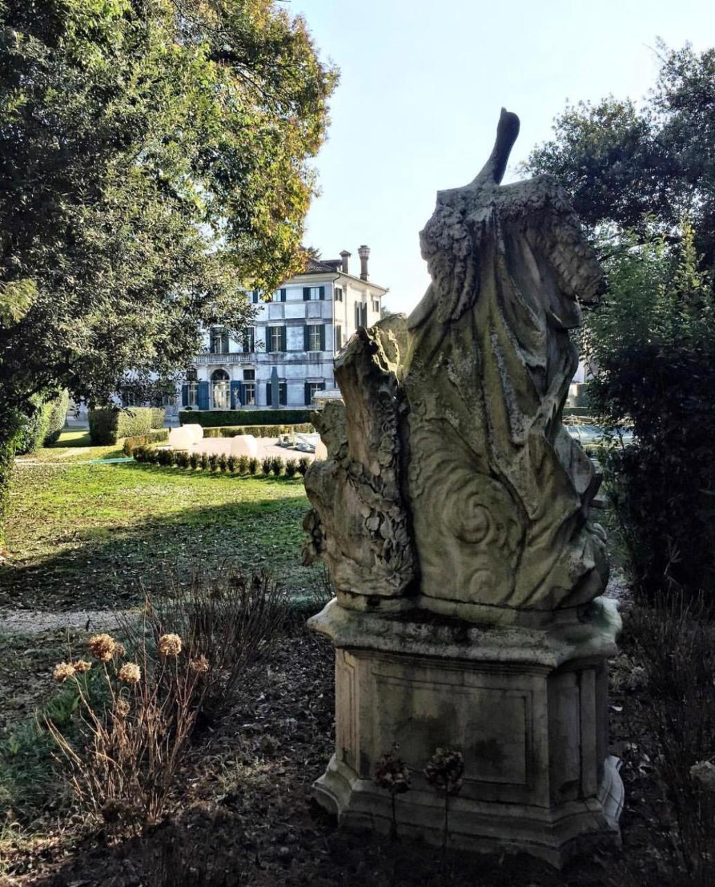 肯杜梅别墅酒店 莫利亚诺威尼托 外观 照片 The gardens of the Villa